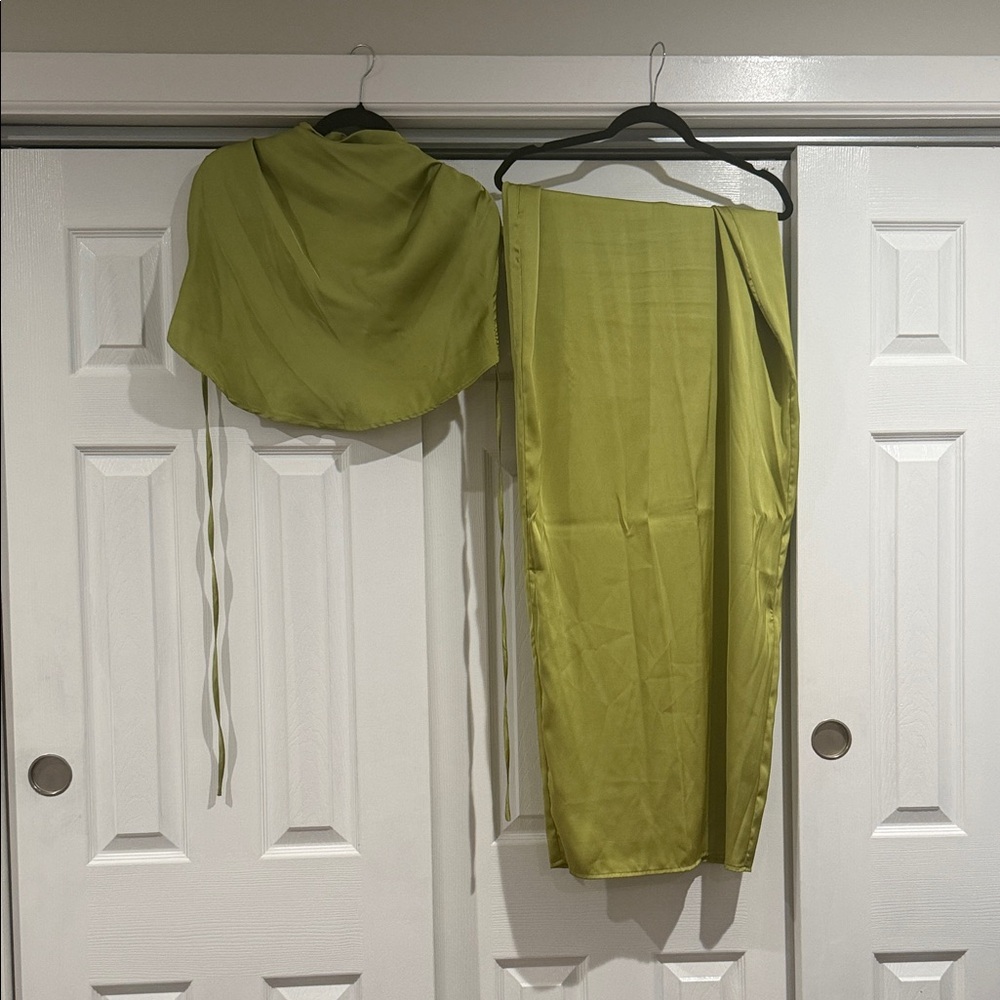PrettyLittleThing Olive Skirt Set